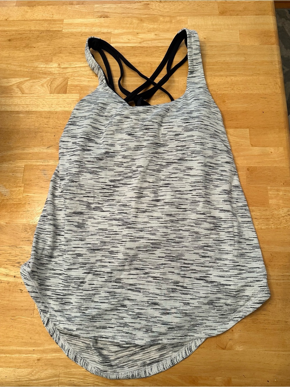 Lululemon tank top with bra size 6